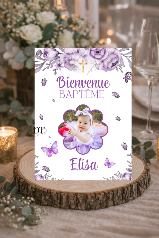 Affiche décoration de baptême floral violet avec photo